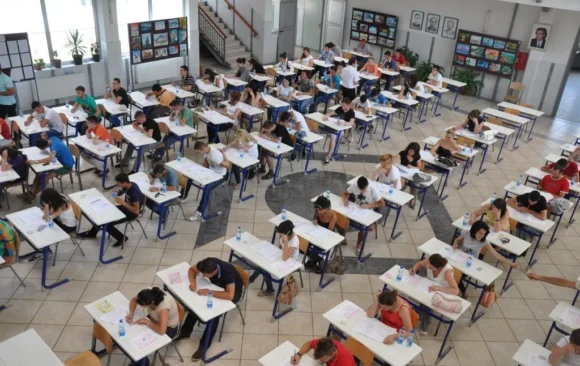 Ανακοινώθηκαν οι ημερομηνίες των Παναλβανικών εξετάσεων (State Matura) 2025